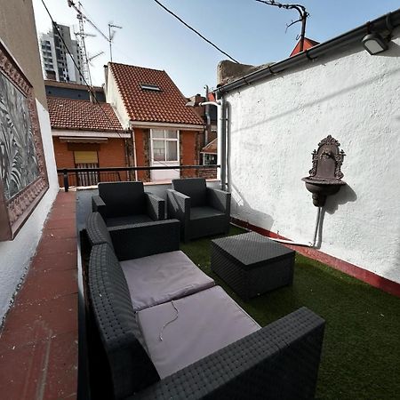 Appartement Apartamento con terraza céntrico moderno Nuevo à Madrid Extérieur photo