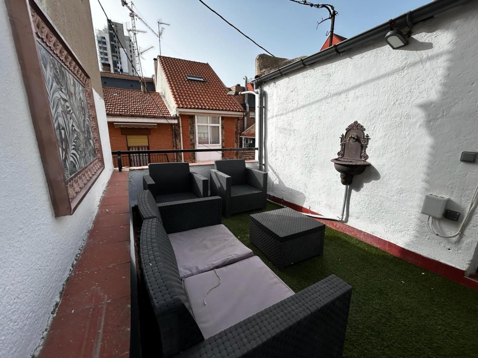 Appartement Apartamento con terraza céntrico moderno Nuevo à Madrid Extérieur photo